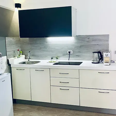 Magda House & Parking 아파트 바리