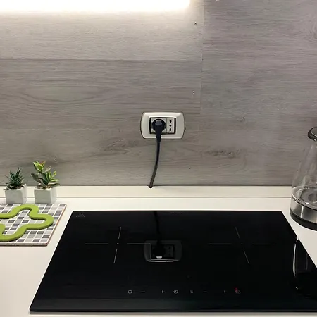 Magda House & Parking * Bari