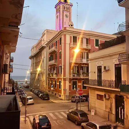 Magda House & Parking Bari