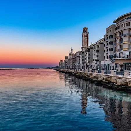 Magda House & Parking Bari